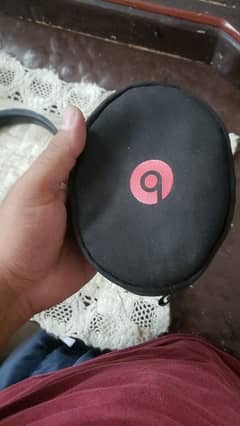 beats solo3 Bluetooth headphone