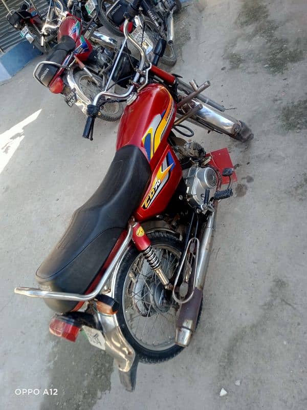 unique Motor bike in Good condition 2