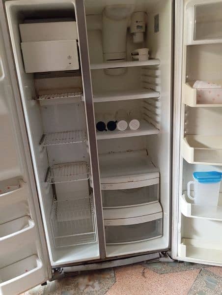 SIDE BY SIDE REFRIGERATOR FOR SALE MADE IN MEXICO 3