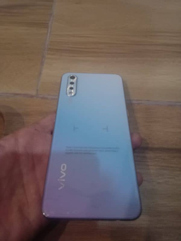 vivo S1 10/10 3