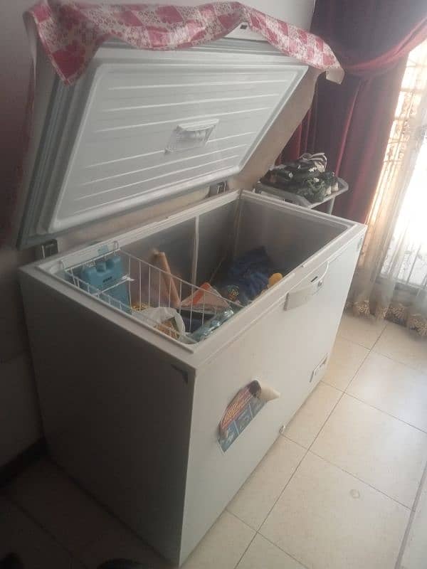 refrigerator and fareezer 03005152827 3