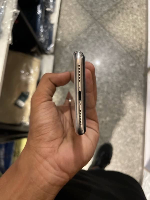 iphone x 64gb non  pta 4