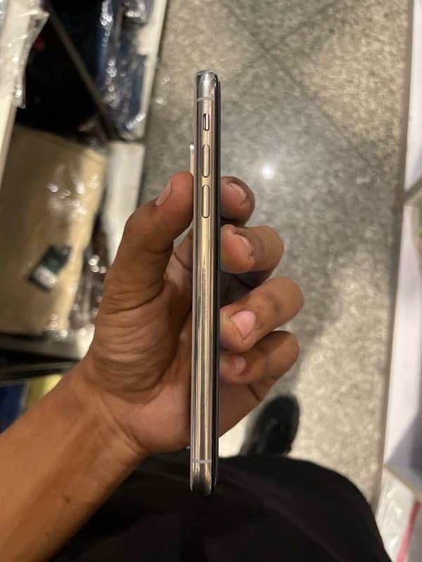 iphone x 64gb non  pta 5