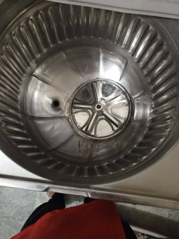 used Super Asia Washing machine with a dryer in the metal body 8