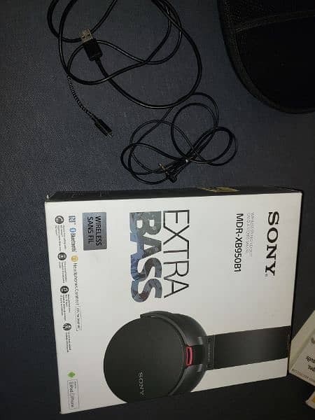 ORIGINAL Sony MDR-XB950BT Extra Bass Headphones 1