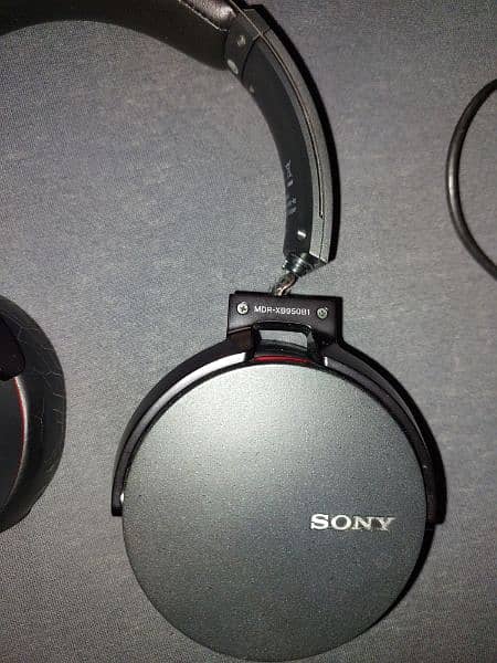 ORIGINAL Sony MDR-XB950BT Extra Bass Headphones 2