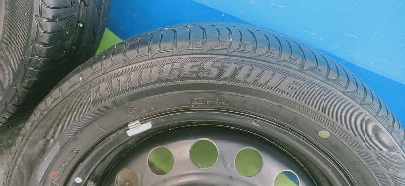 Bridgestone tyre brand new tyre with stapni 4