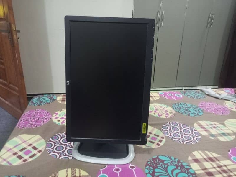 hp 22 inch lcd 3