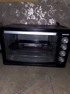 Geepas elctric oven medium size . . . Almost new condition