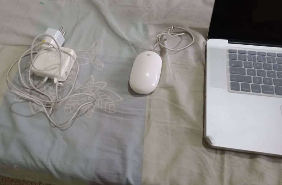 MacBook pro 2012 model 1