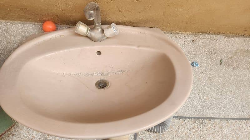 Used wash basin for sale 1