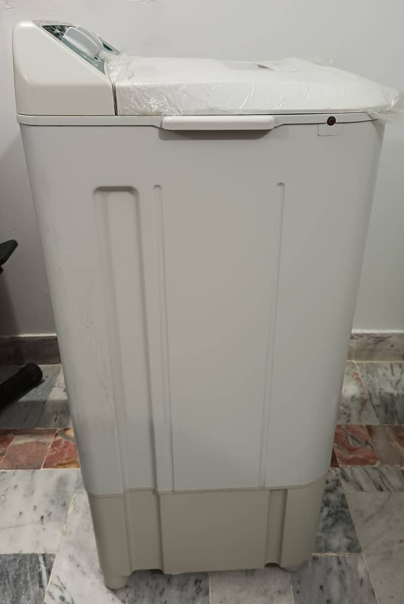 Haier single tub washing machine 3