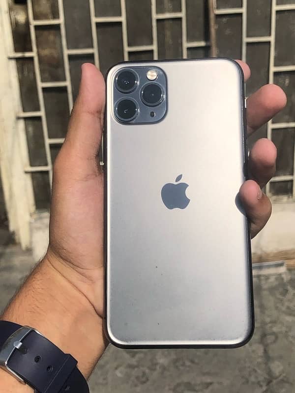 iPhone 11 Pro 2