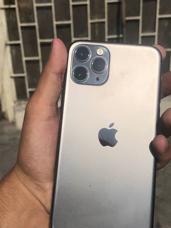 iPhone 11 Pro 5