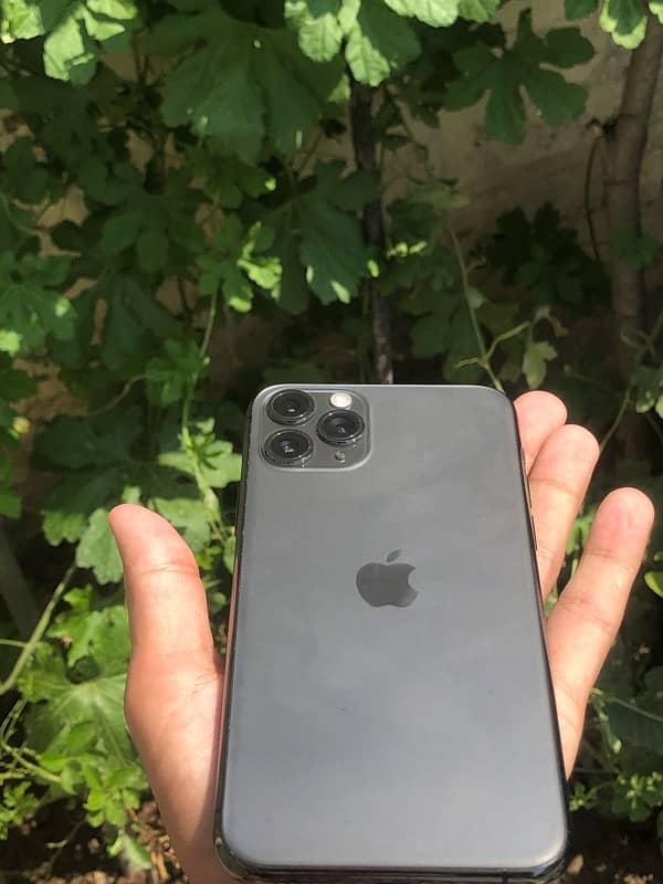 iPhone 11 Pro 7