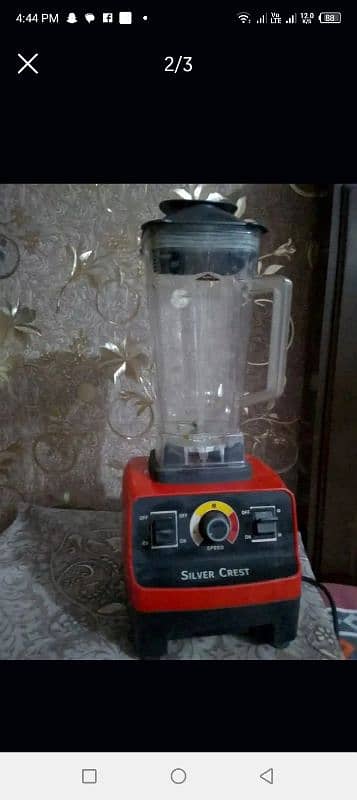 Silver crest juicer blender for shakes and ice drinks. 1