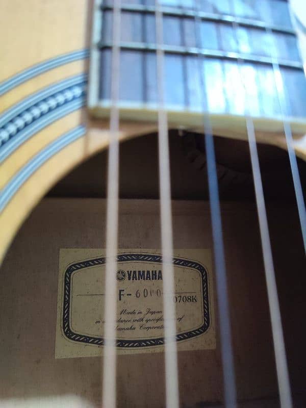 Yamaha semi acoustic guitar 4