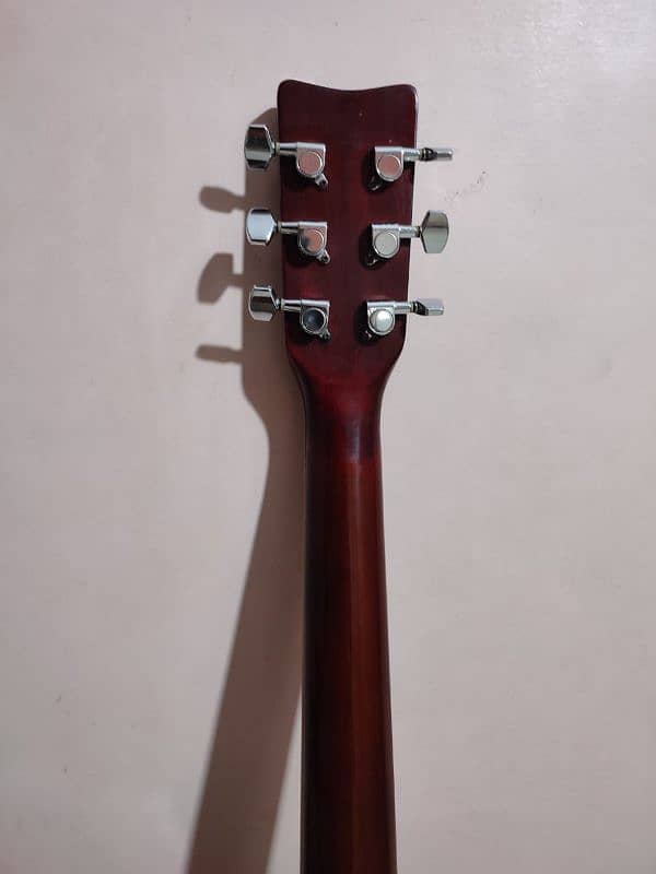 Yamaha semi acoustic guitar 6