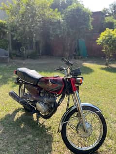 Honda 125 RED 2018