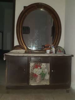 Dressing table