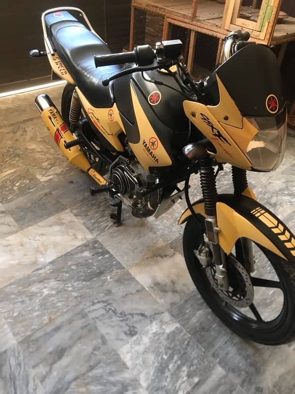 YAMAHA YBR125cc 1