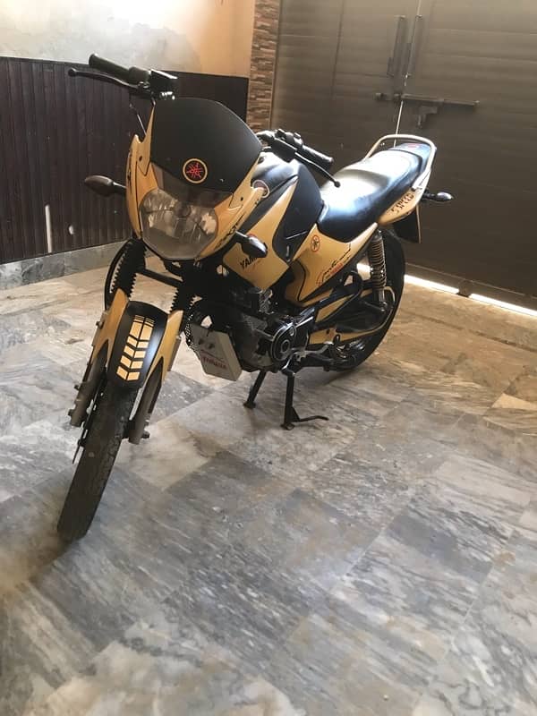 YAMAHA YBR125cc 6