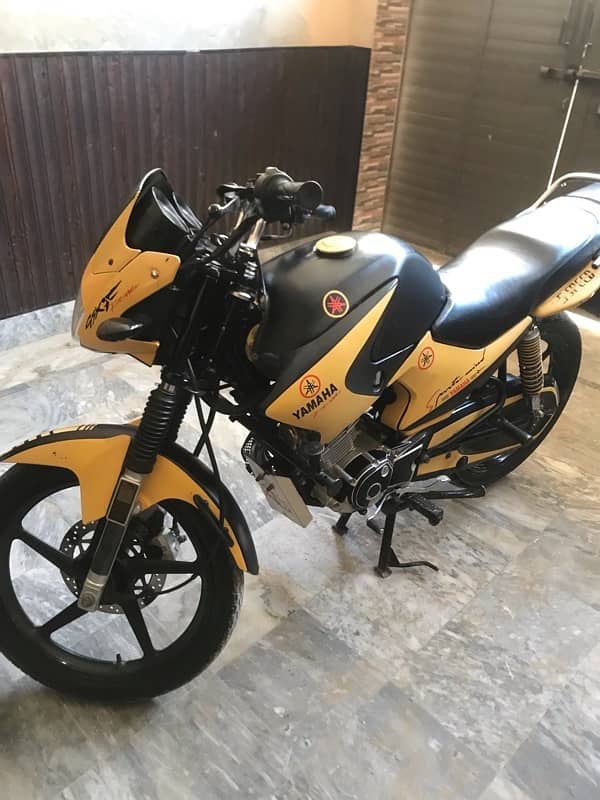 YAMAHA YBR125cc 14