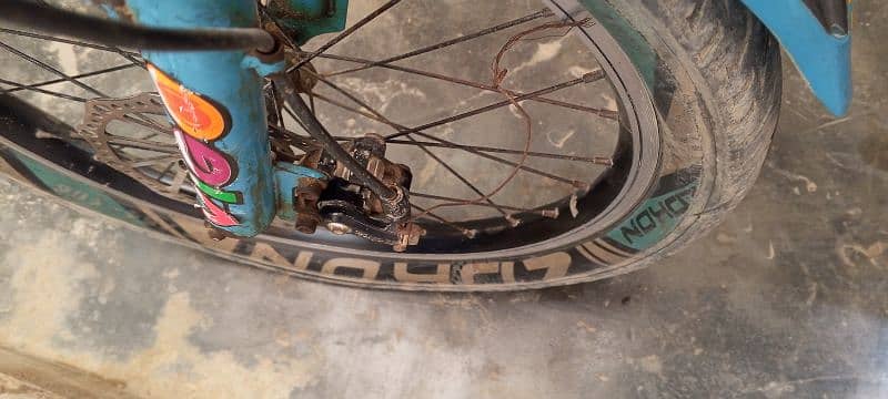 bduofu bicycle 10, 9 condition all good condition argent  sale 24 inhe 1