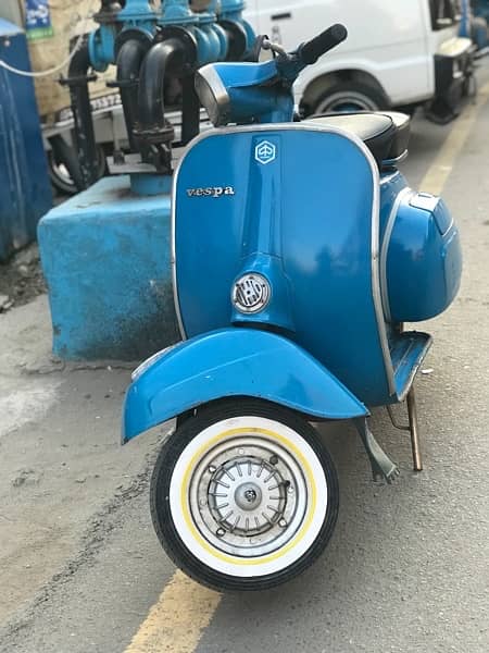 Vespa Super Italian 5