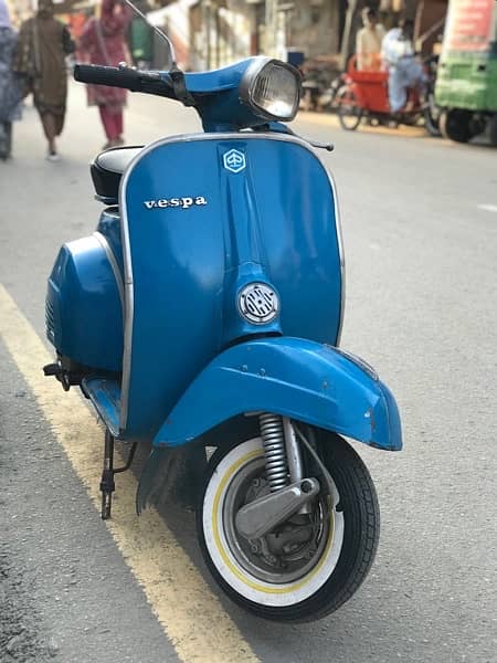 Vespa Super Italian 8