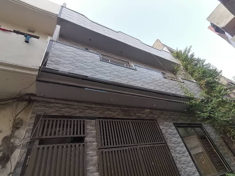 In Gosha-E-Ahbab - Phase 3 5 Marla House For Sale 3