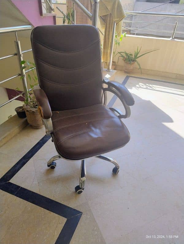 Office executive chair 1