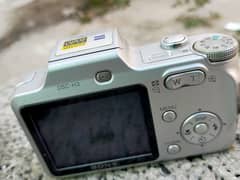 Sony, Cyber-shot, Model DSC-H3, 8.1MP