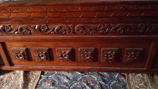 Chinoti wooden furniture in Lush condition 0