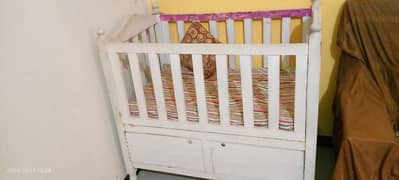 baby wooden cot