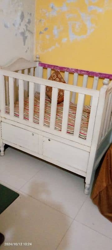 baby wooden cot 1