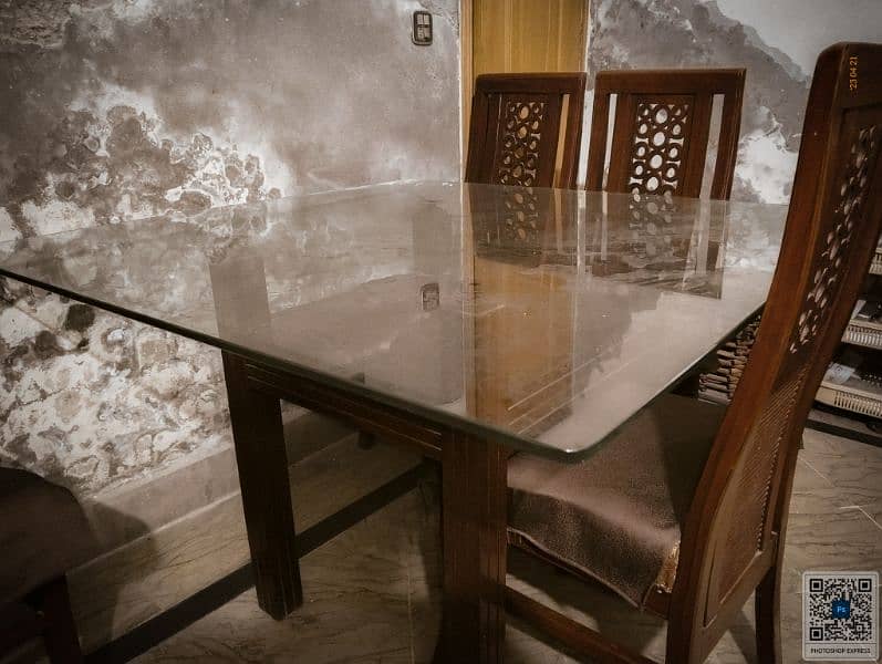 Dining table with 4 seats 0