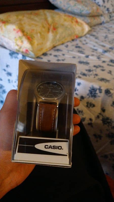 Casio original watch with box 5