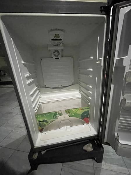 Dawlance Refrigerator Used 1