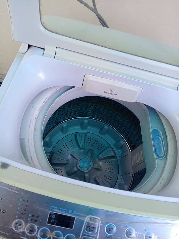 Samsung washing machine top load. 7kg 3