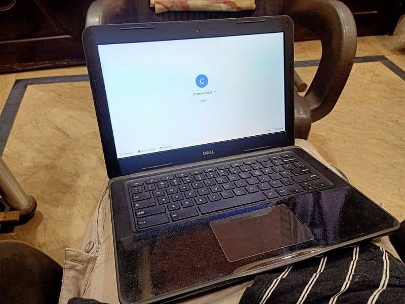 Dell Chrome Book 10/10 Condition 0