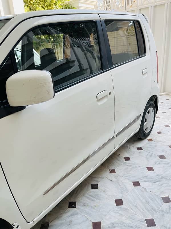 Suzuki Wagon R 2015 3