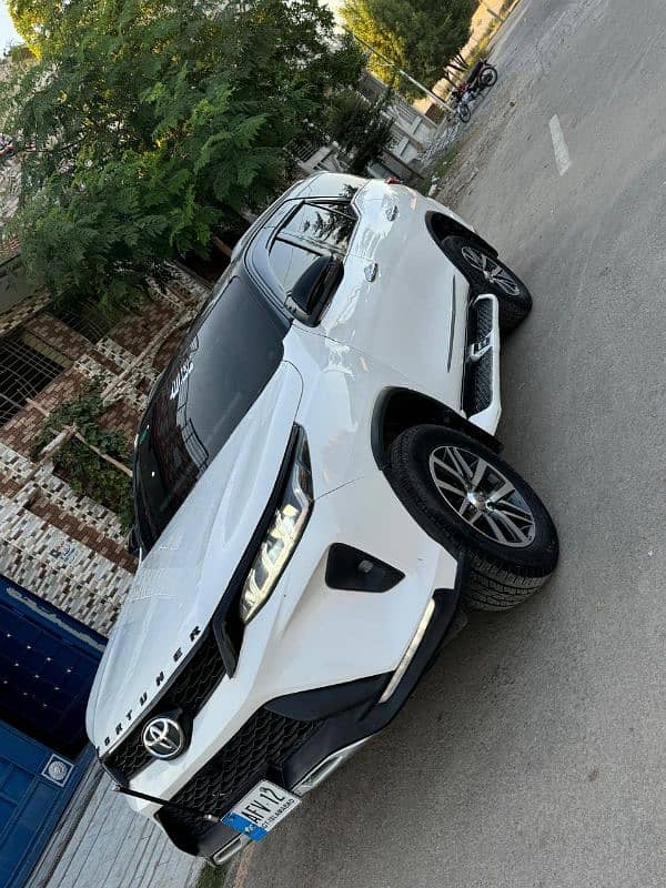 Toyota Fortuner 2018 1