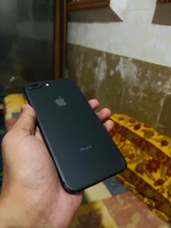 iphone 8 plus 1