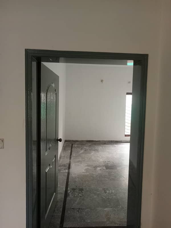 1 knal uper portion for rent at the prime location of Johar town 8