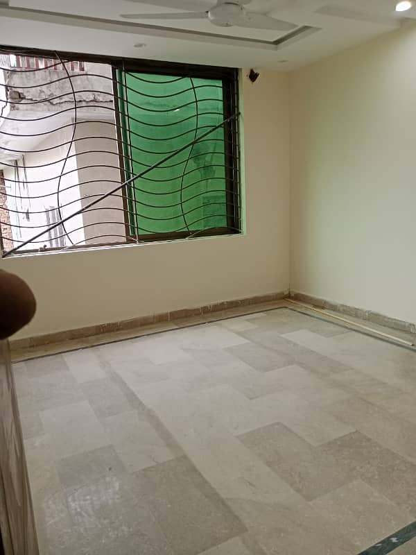 Room Ava For Rent At Murree Road 0