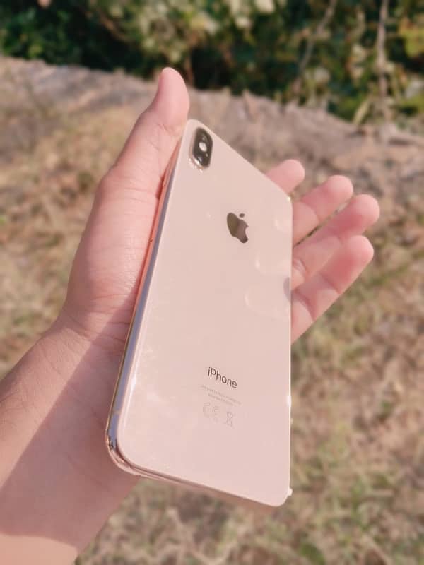 XS max 64 gb 2