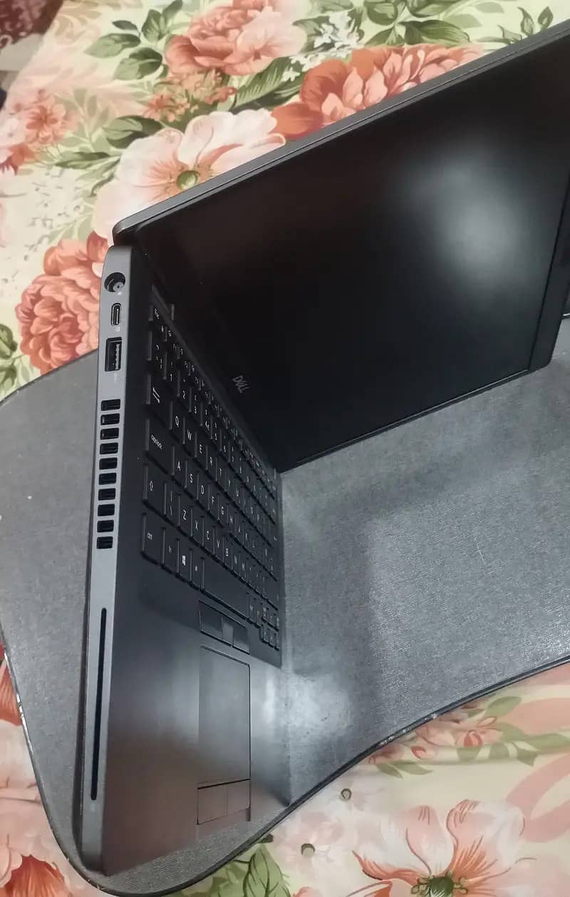 Dell Core i5 8 the gen Laptop 1