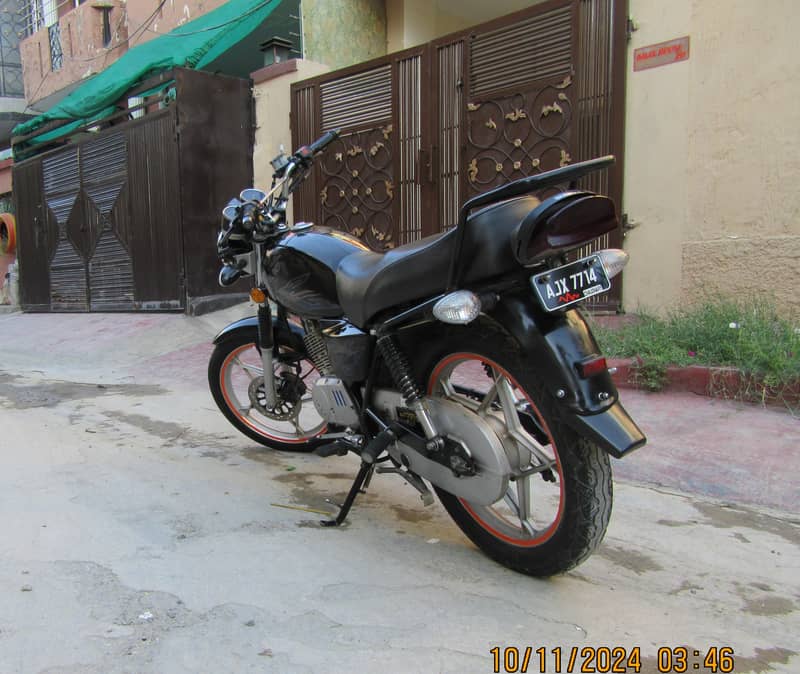 Suzuki GS 150 Model 2022 9