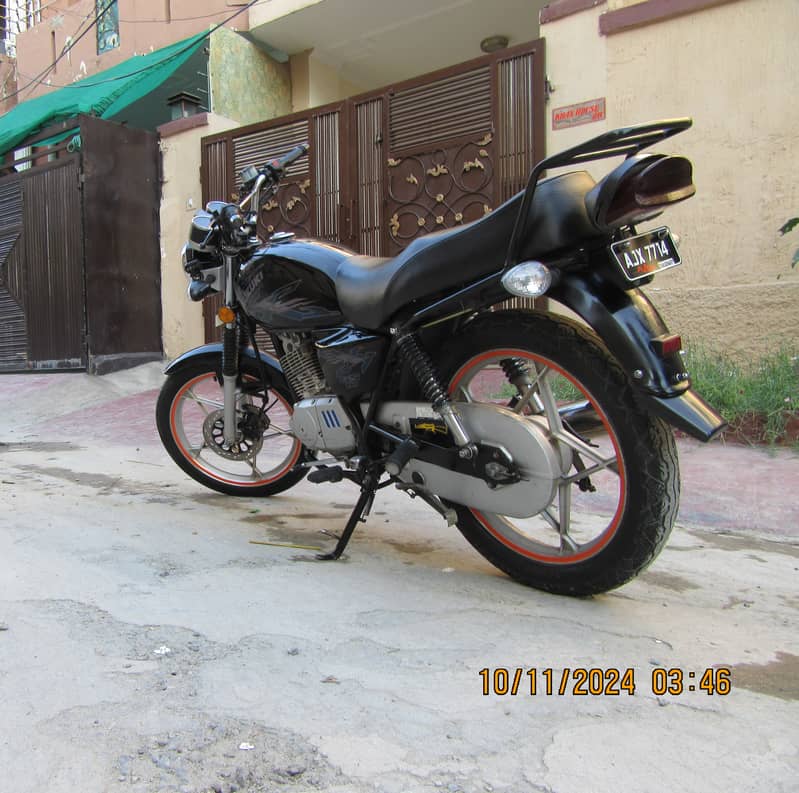 Suzuki GS 150 Model 2022 10